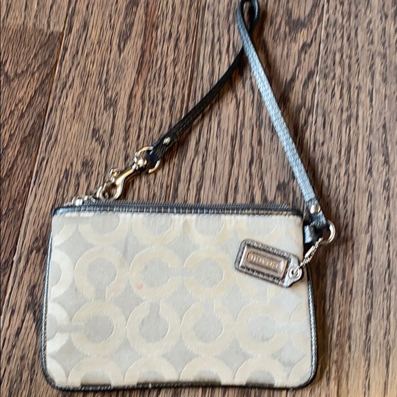Authentic grey coach wristlet - Picture 2 of 6